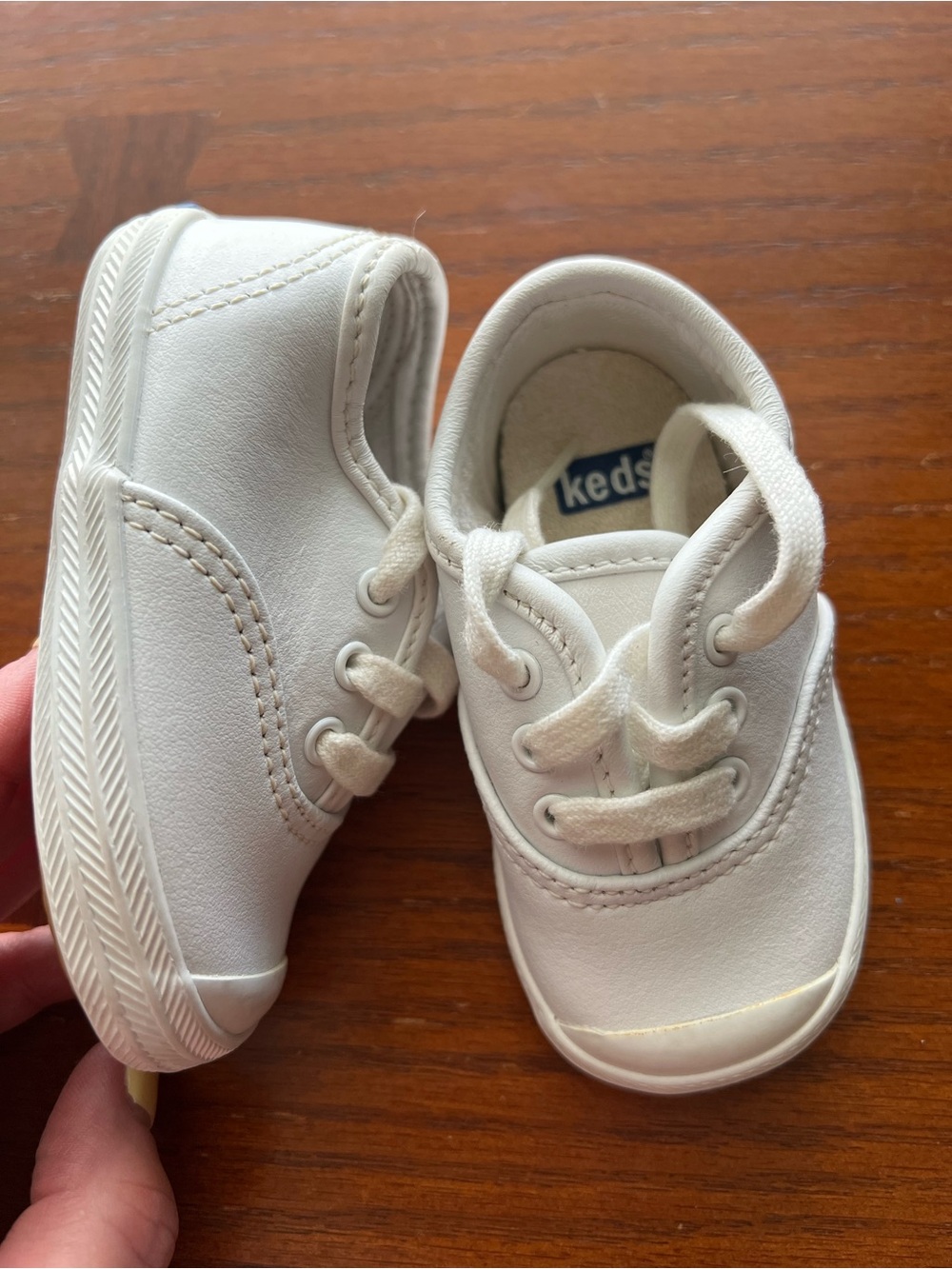 Keds Sneaker White Leather lace up  Toe Cap Tennis Shoe  Baby 3